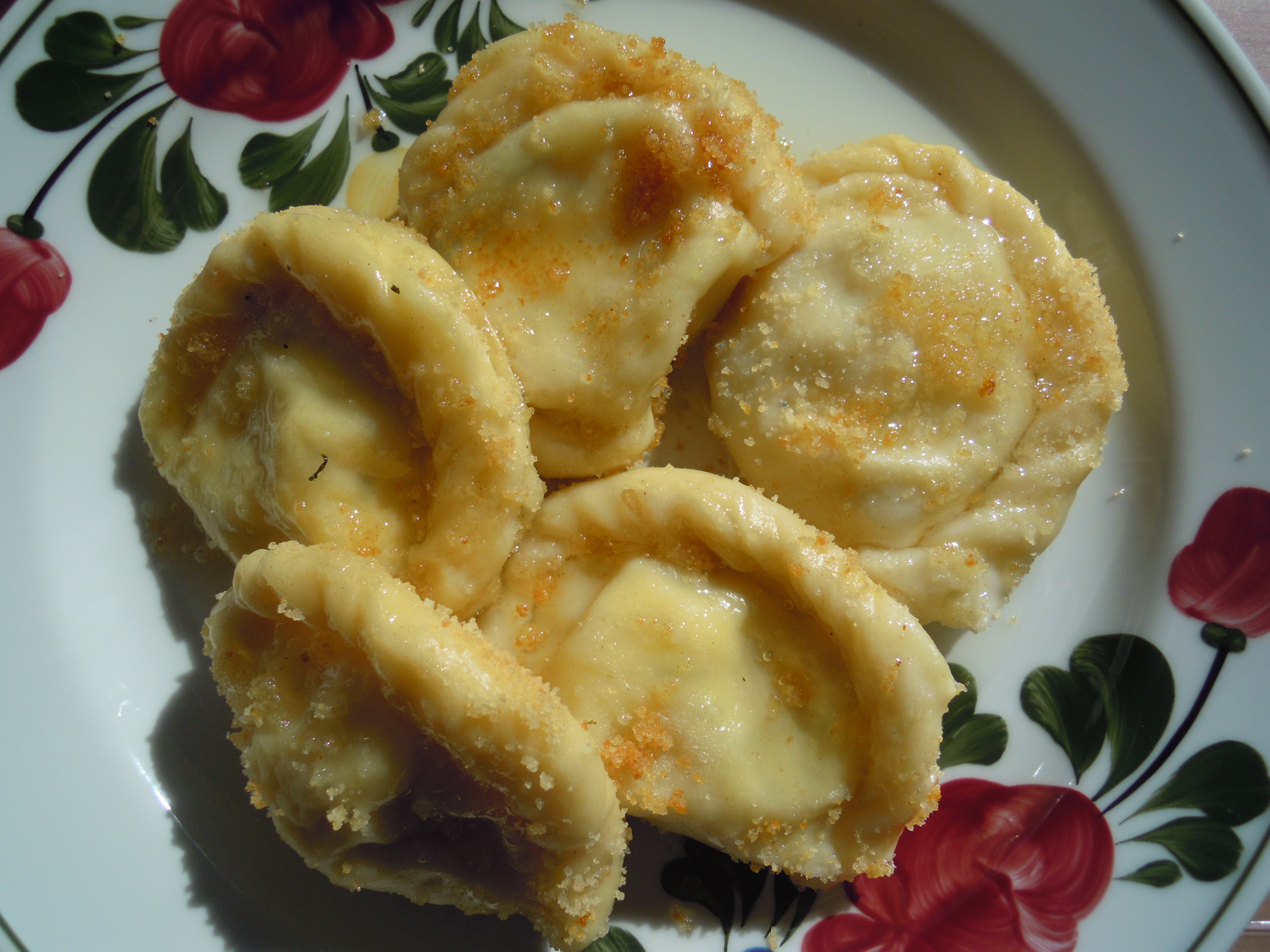 Kärntner Nudeln mit Topfen-Semmel-Fülle